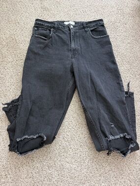 Abercrombie Curve Love Long Black Distressed Women’s Jeans
